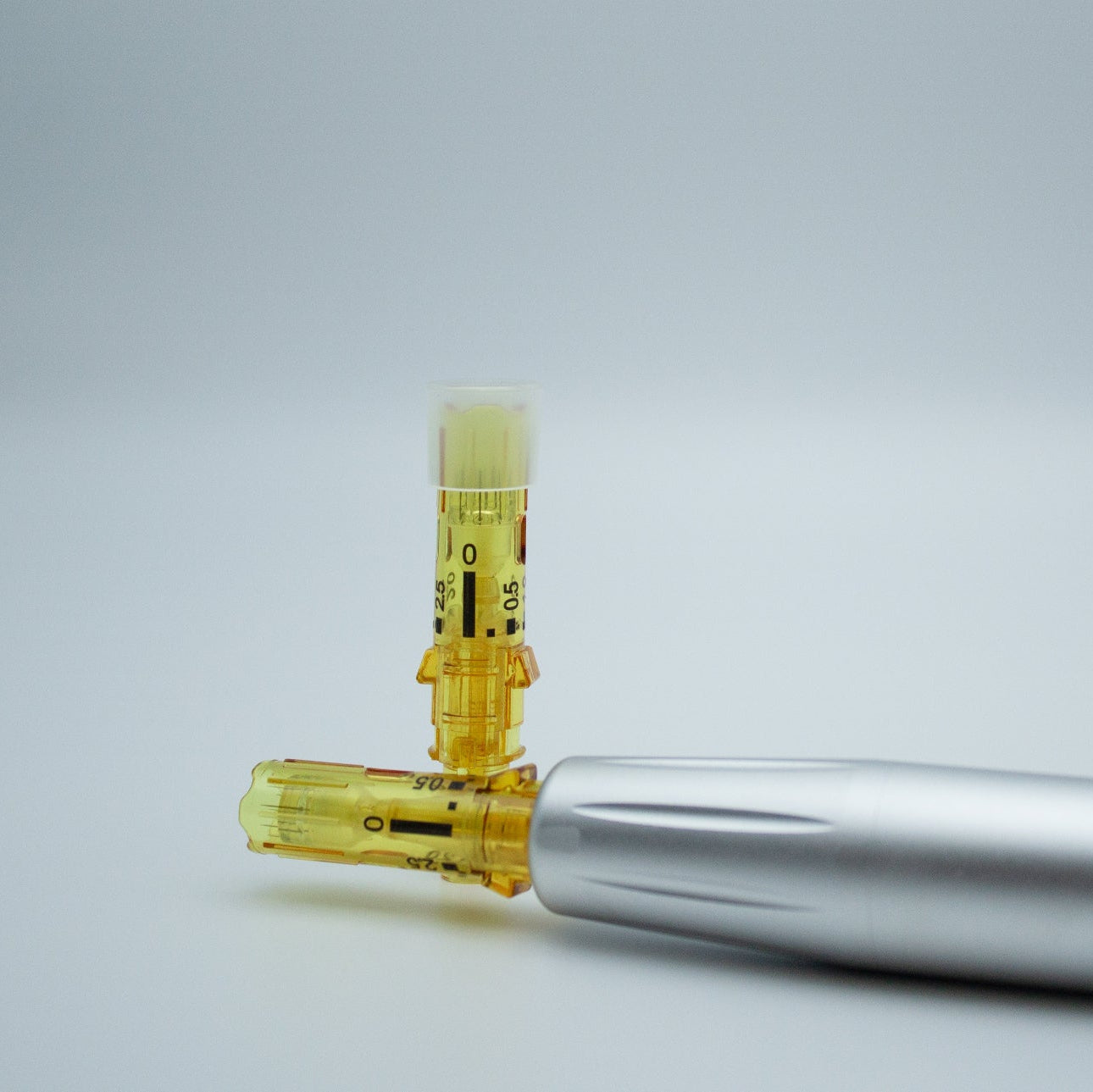 Dermapen Handpiece and Sterile Cartridge Tips